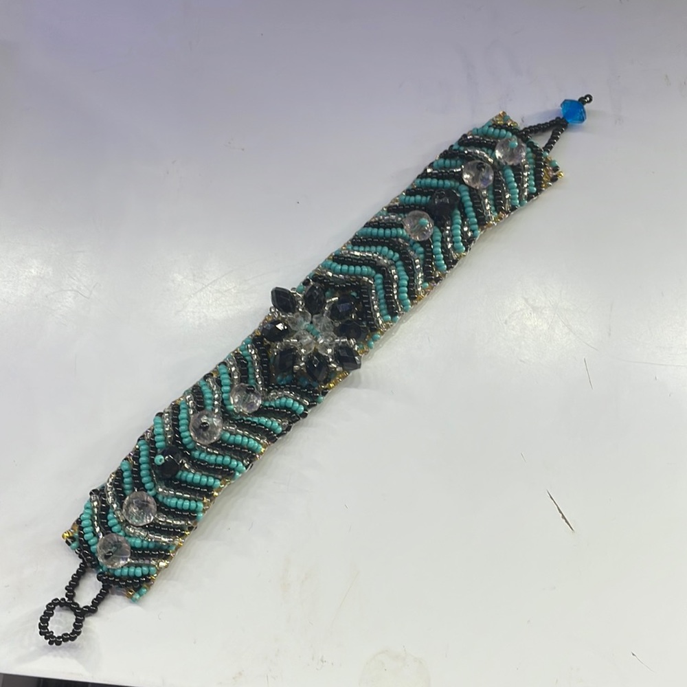 Beaded Bracelet - Picture 2 of 4